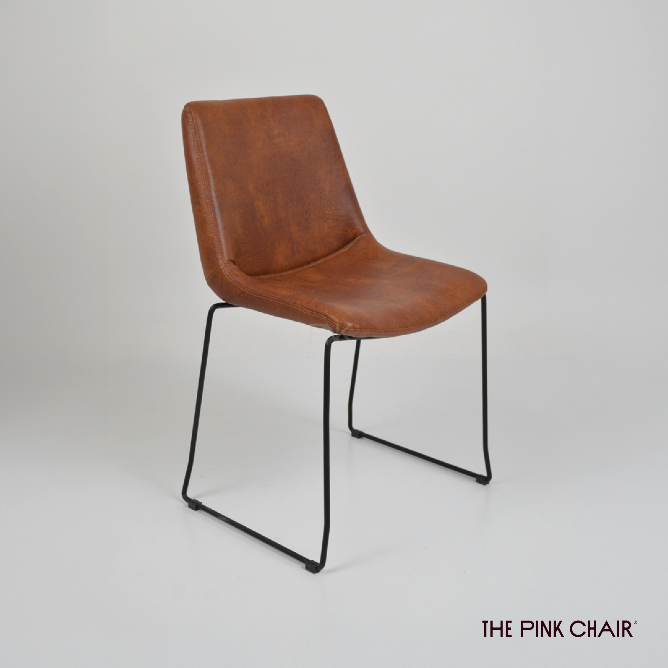 silla-li01-tapizado-smooth-habano-trineo-negro