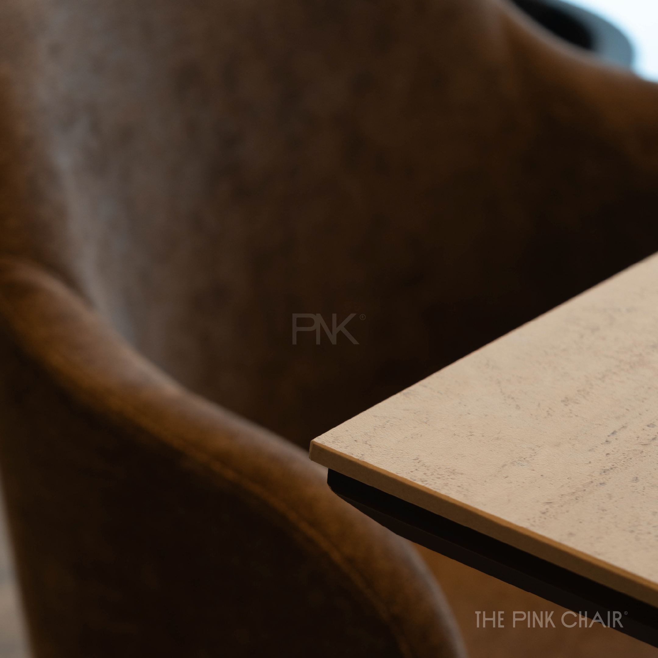 sillon-sll01-tapizado-thor-gamuza-madera-negra_2