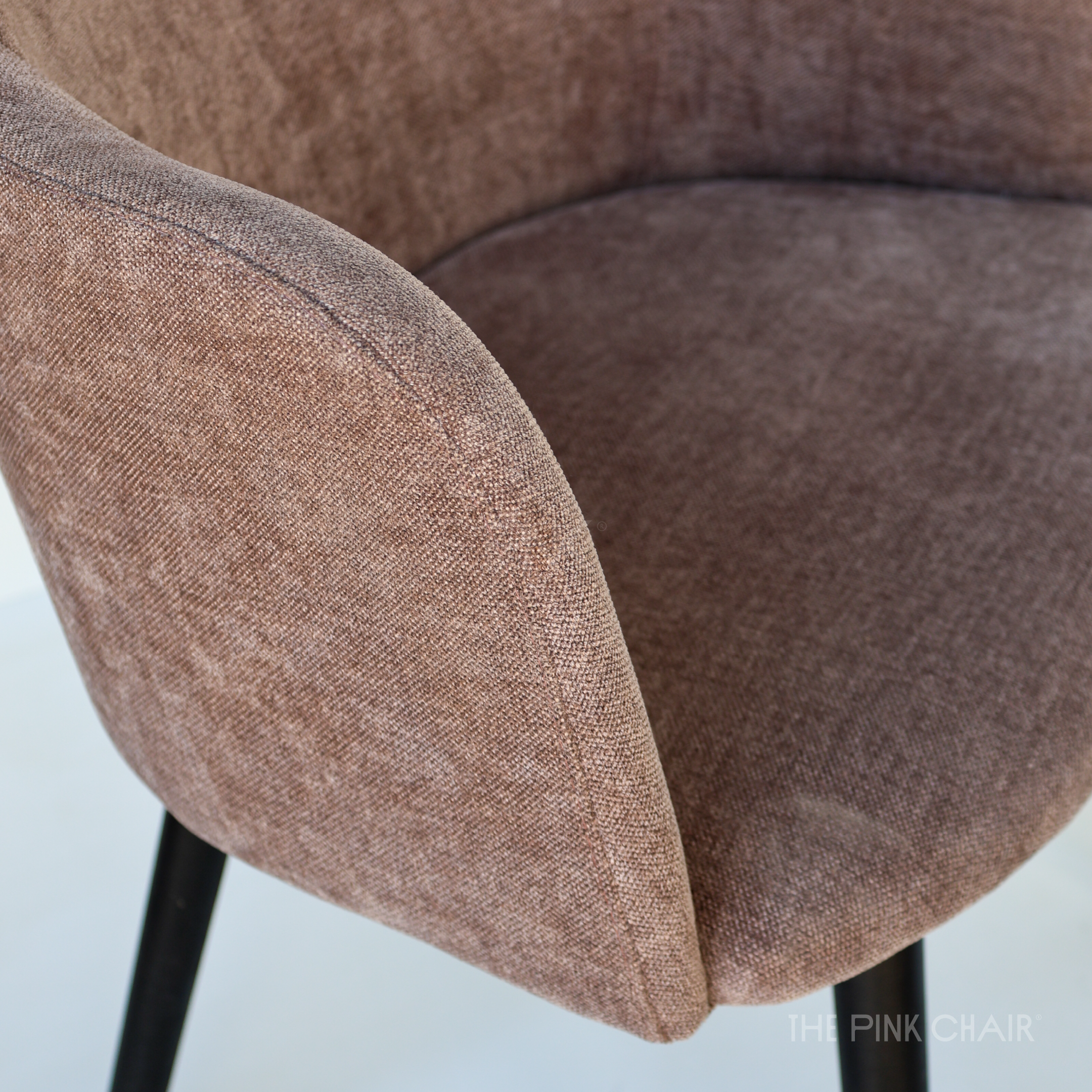 sillon-sll01-tapizado-thor-gamuza-madera-negra_3