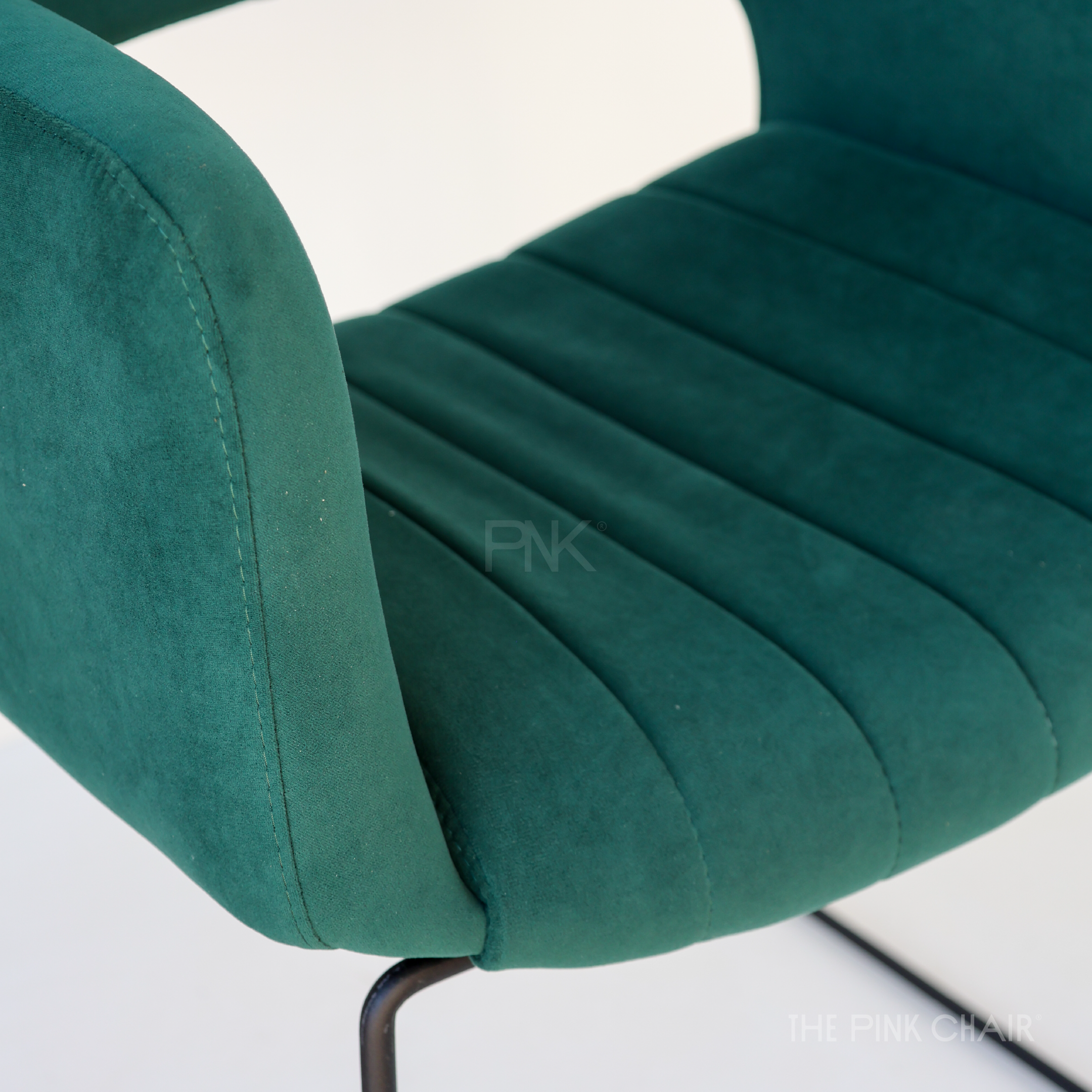 sillon-vtm53-tapizado-royal-verde-trineo-negro_1