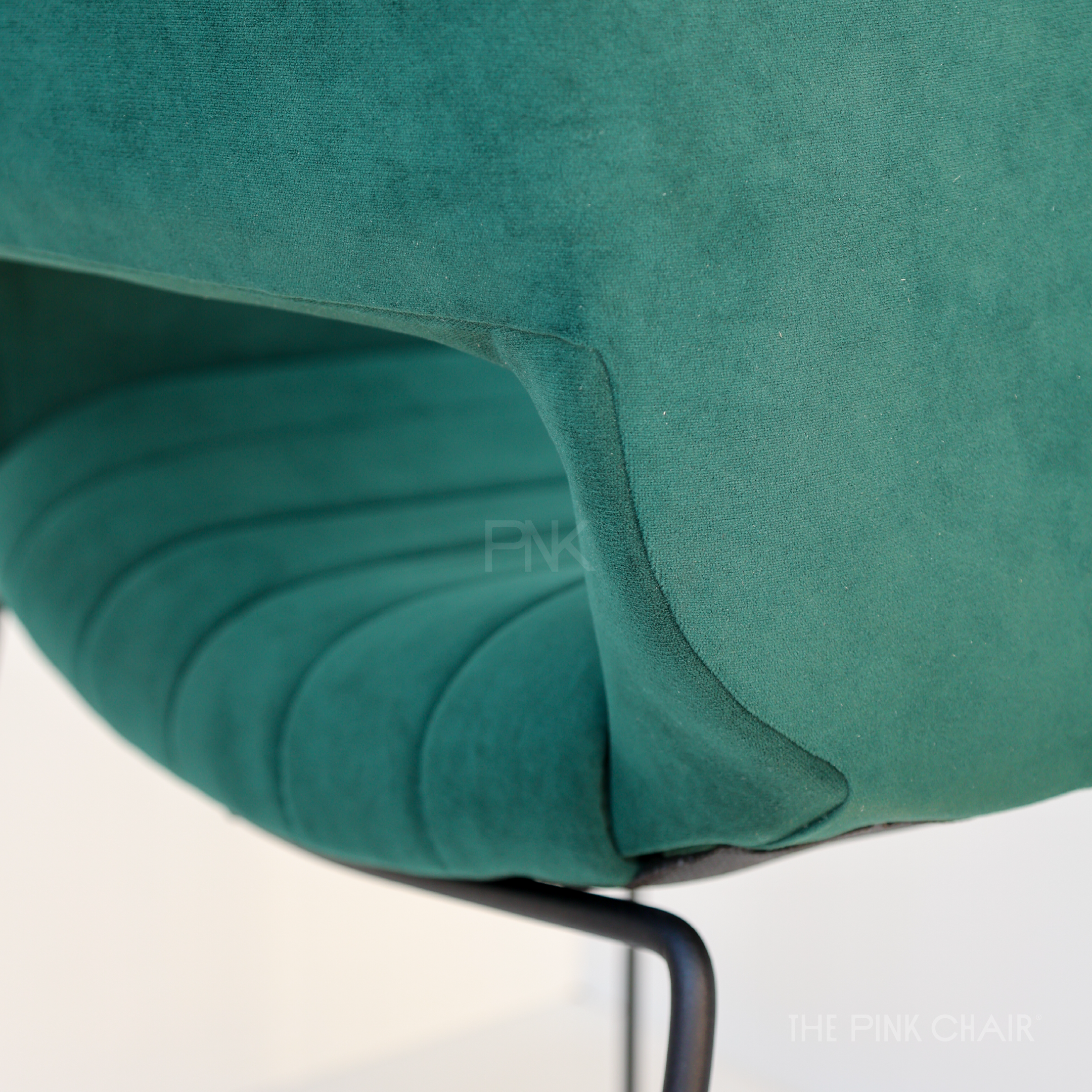 sillon-vtm53-tapizado-royal-verde-trineo-negro_2